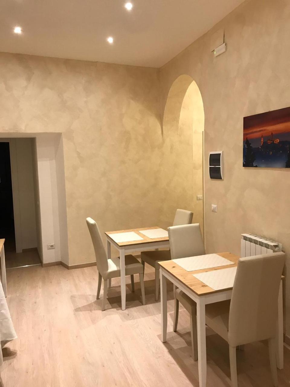 Sallustio Rooms - Rooms Only Сиена Экстерьер фото
