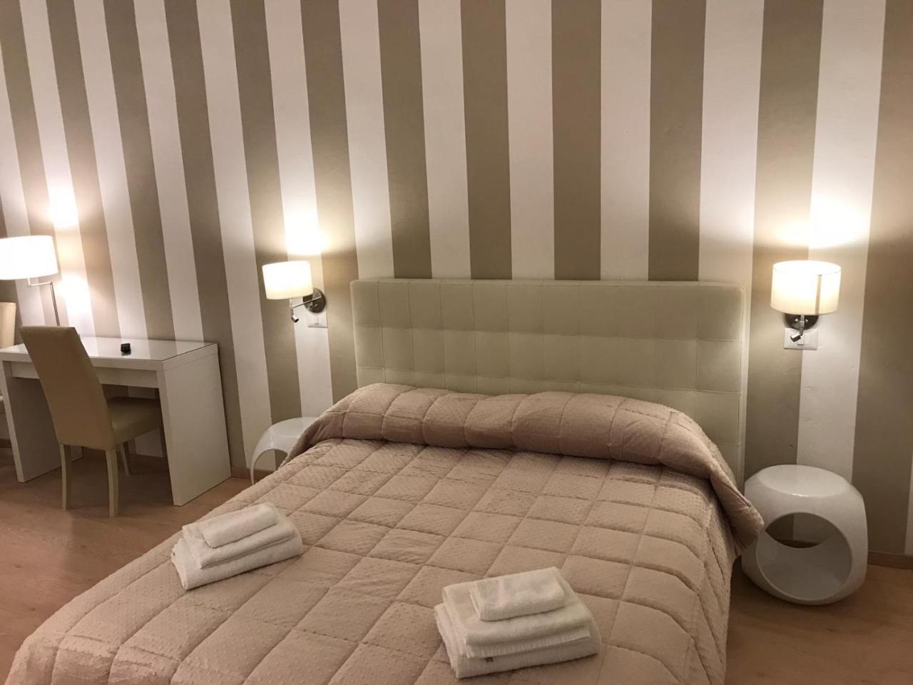 Sallustio Rooms - Rooms Only Сиена Экстерьер фото