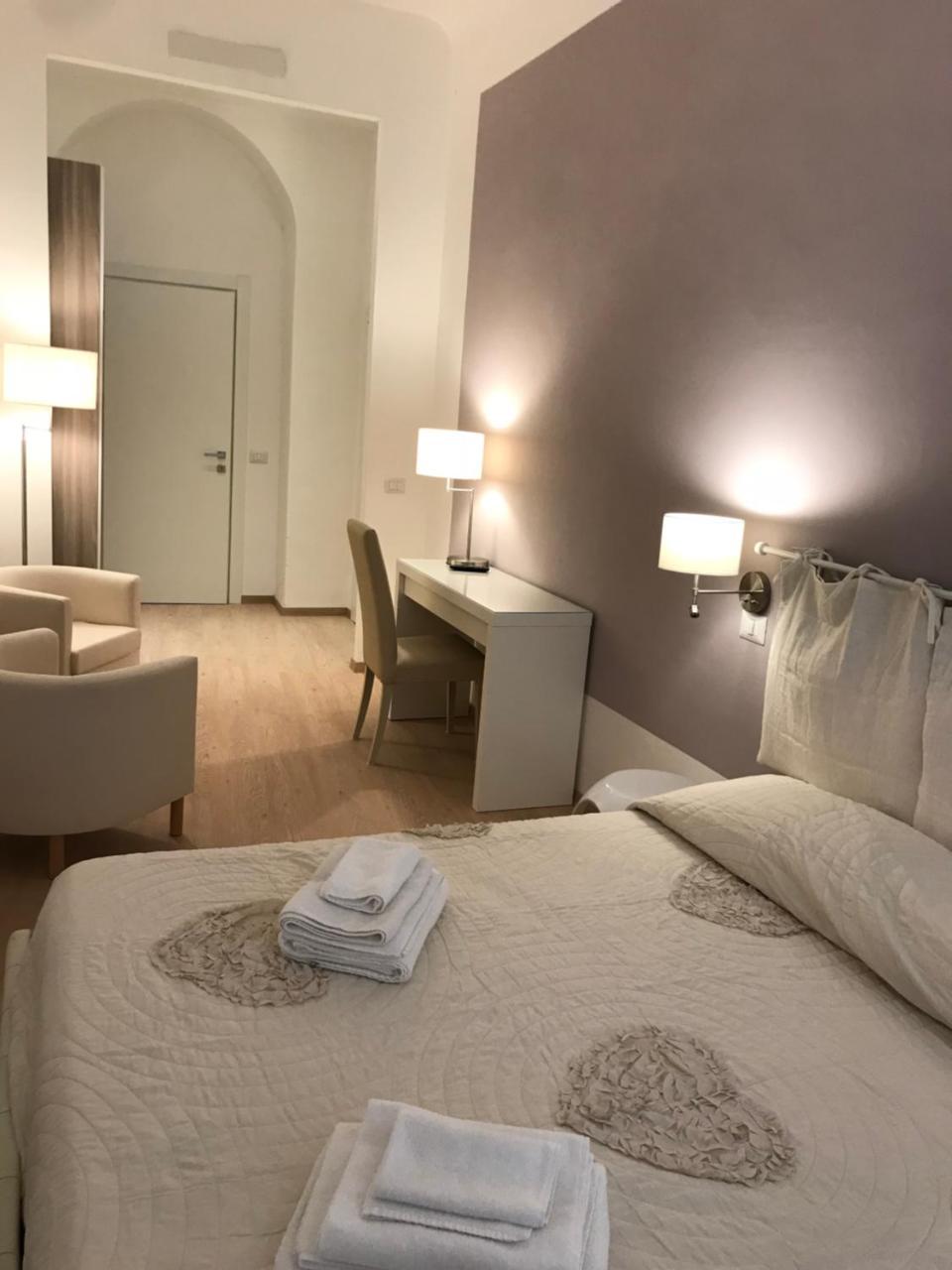 Sallustio Rooms - Rooms Only Сиена Экстерьер фото