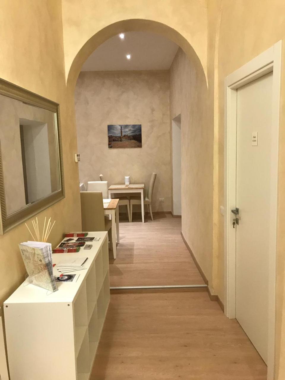 Sallustio Rooms - Rooms Only Сиена Экстерьер фото