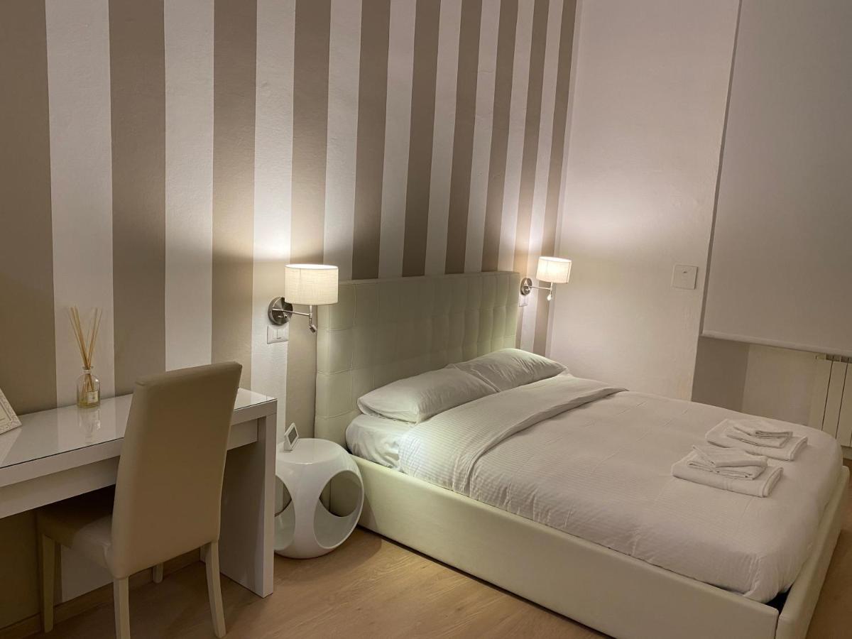 Sallustio Rooms - Rooms Only Сиена Экстерьер фото